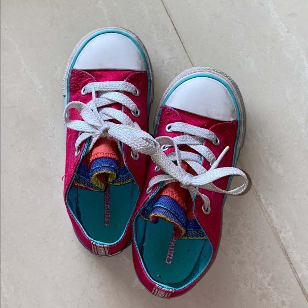 Kids size 10 All Star Converse Sneakers Pink